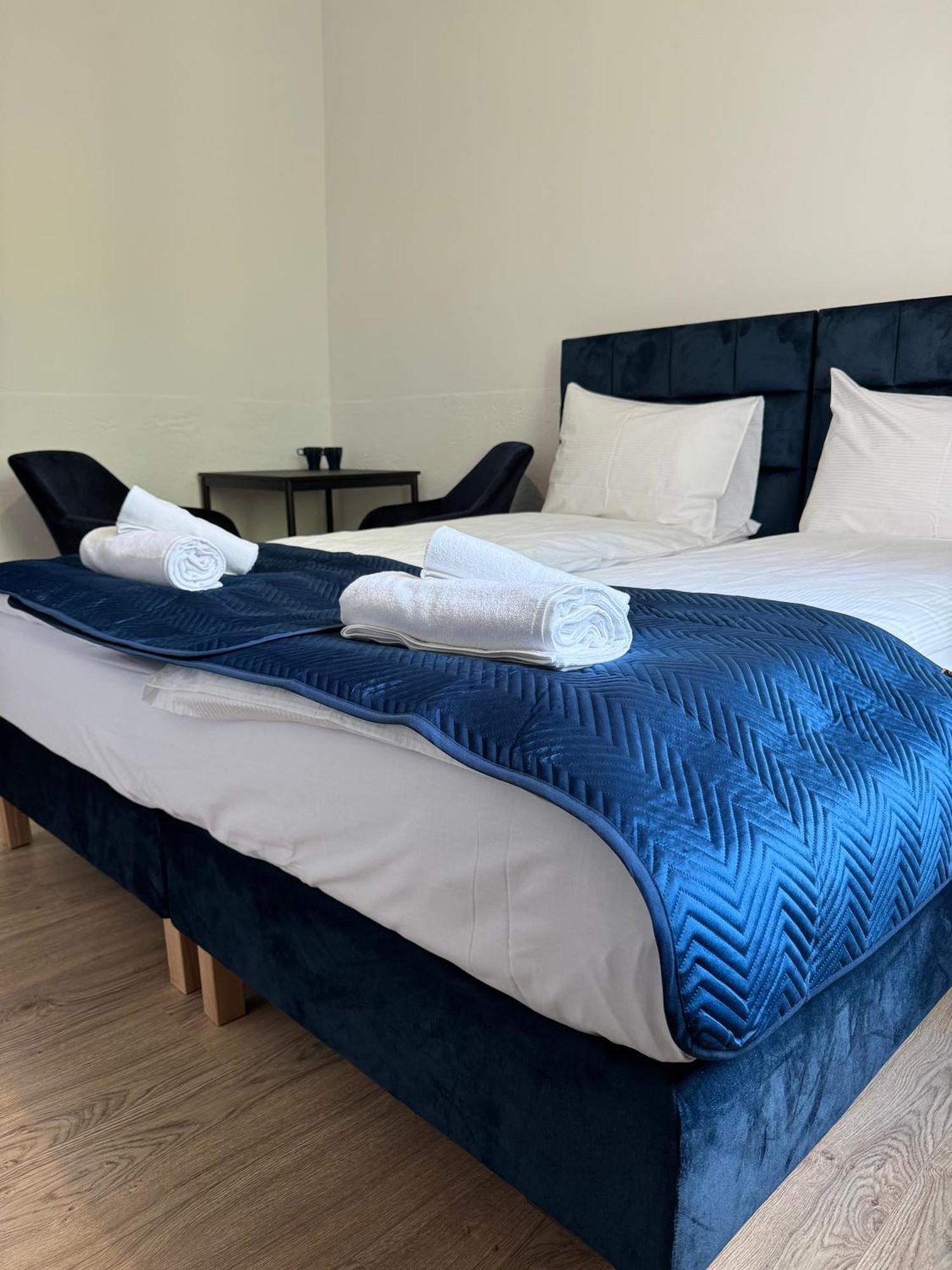Iris Apartahotel